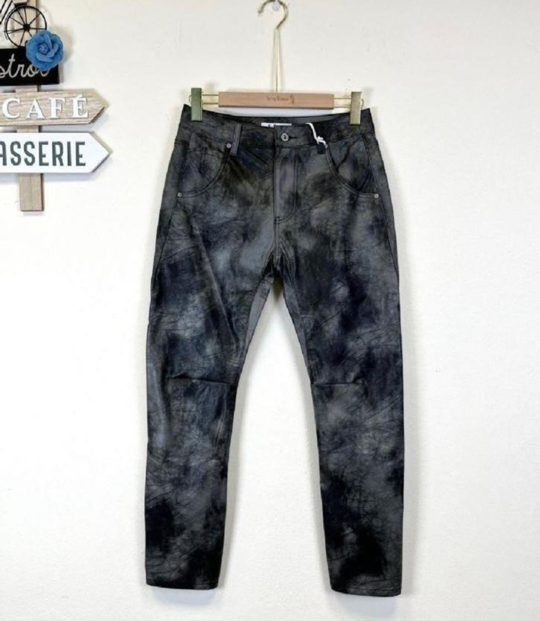 Kunstleder Hose im Batikstyle - größengerecht - hell oder dunkel