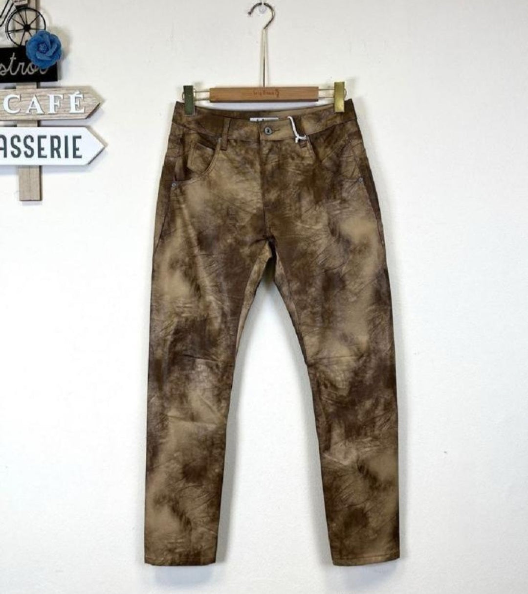 Kunstleder Hose im Batikstyle - größengerecht - hell oder dunkel