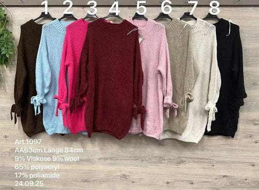 Langer Strickpullover mit Bindebändern