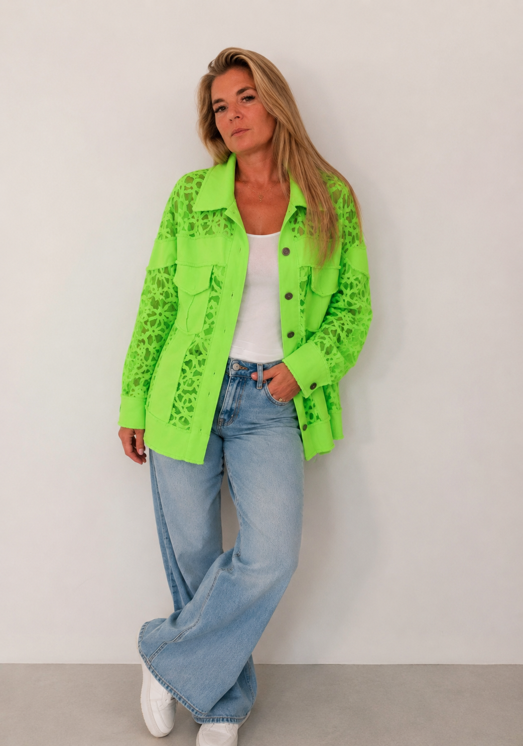 🌴 SOMMER-KNALLER 🌴
Die Spitzenjacke, die alle Blicke auf sich zieht!