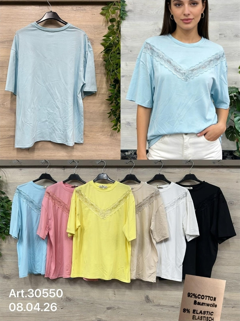 Shirt mit Spitzen Einsatz bis 42 tragbar.