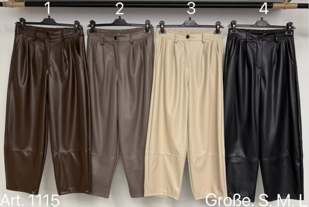 Fashion-Highlight: Die edle Kunstleder-Hose! 🌟