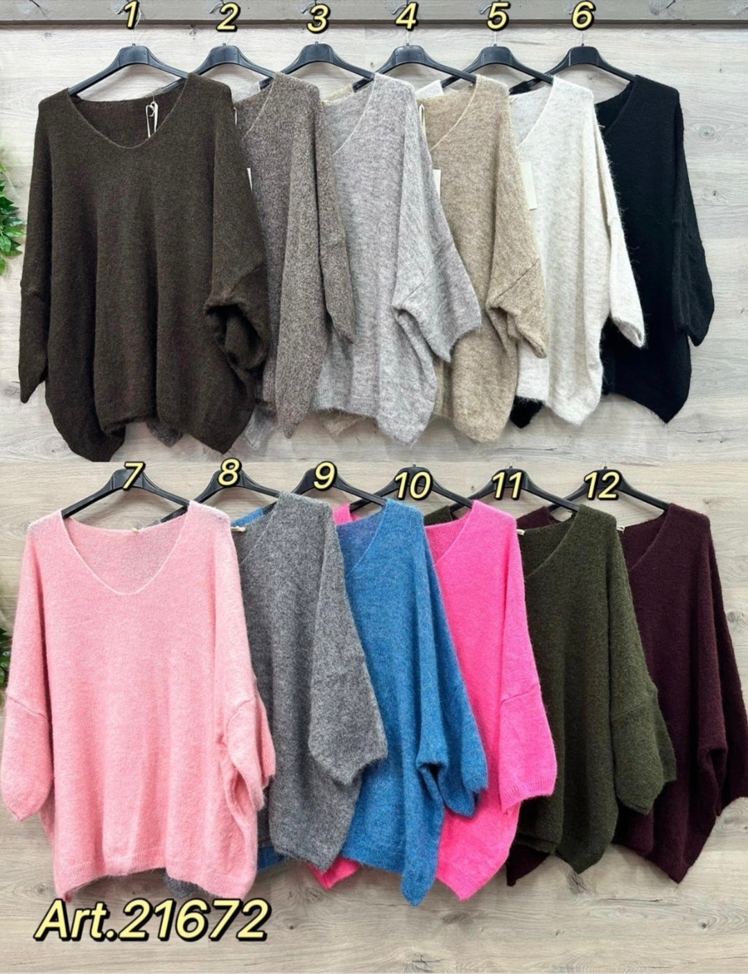 Oversize-Feinstrick-Pullover mit V-Ausschnitt