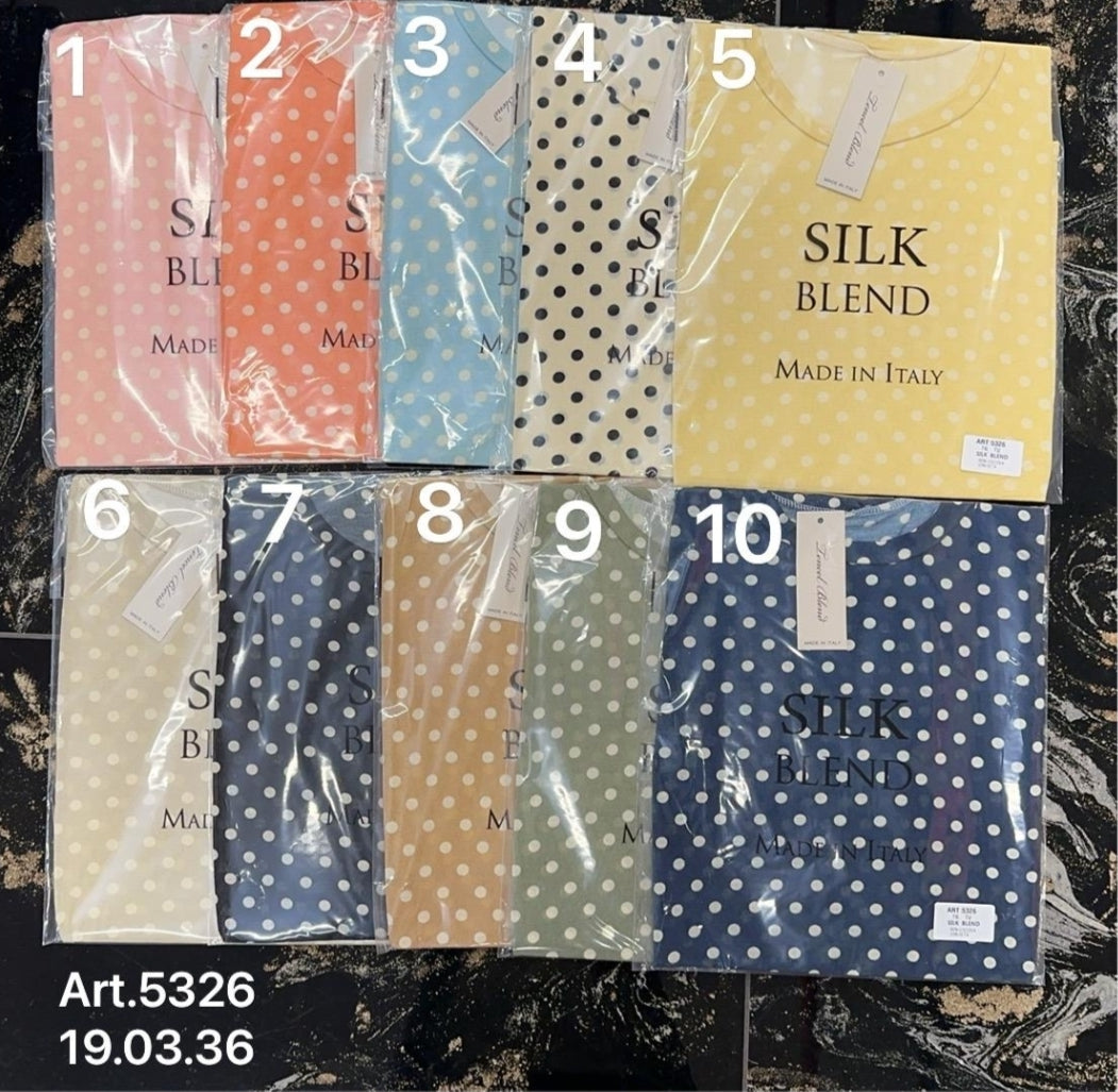 Basicshirt Dots mit Seide bis Gr.46 tragbar.