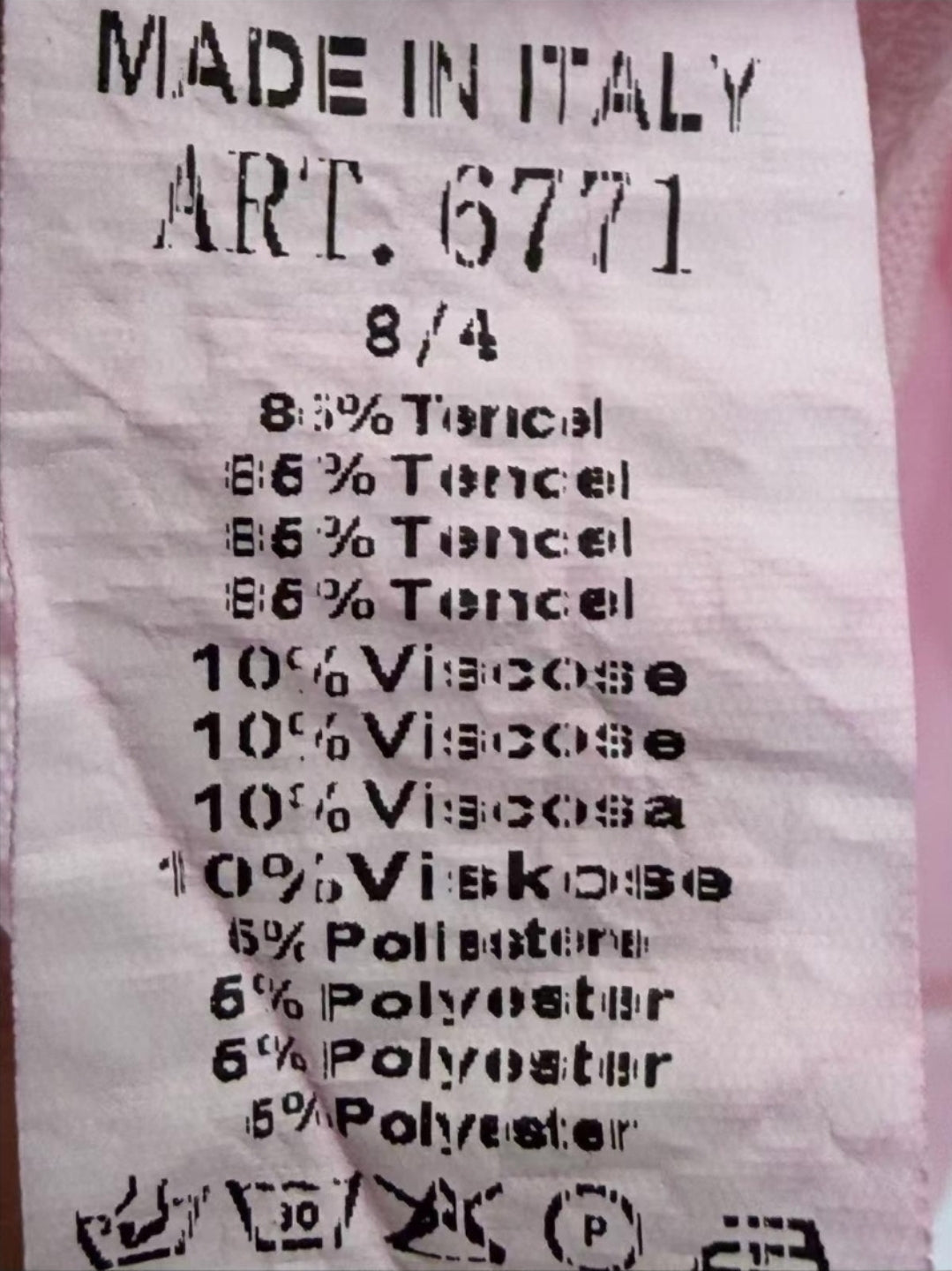 Edles Tencelshirt mit Spitzenborte.